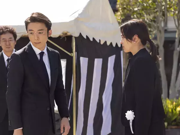 【考察】高橋一生の顔まで違う！？一人二役の演技力に脱帽　時系列で整理したら…『リボーン』第1話