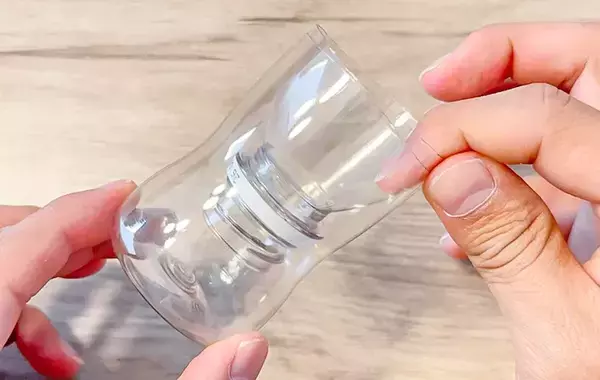 飲み終わった『R-1』容器は捨てない！　春の外遊びで役立つアイテムにリメイク！