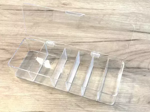 220円って反則では！？　ダイソーの透明収納ケースの使い方が便利