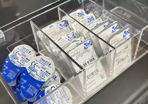220円って反則では！？　ダイソーの透明収納ケースの使い方が便利