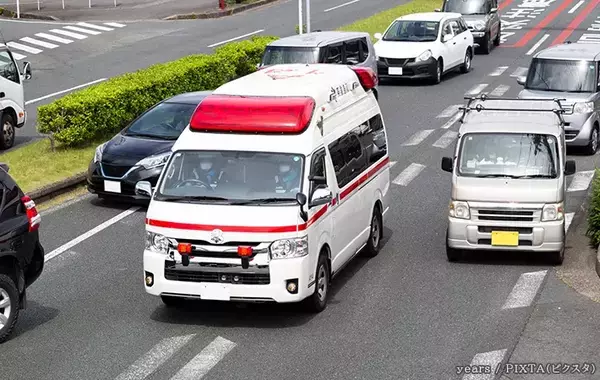 運転中、救急車が来た時は…　警察に聞いた正しい交通ルール