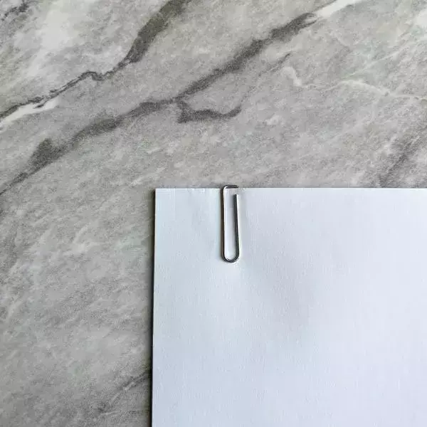 ゼムクリップはL字で固定してみて！　思わぬ強度に「抜け落ちない」「大正解かも」