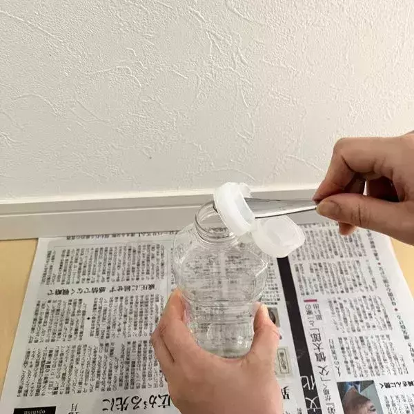 『調味料キャップが外れない』を解決！　驚きの裏技に「これは知らなかった」