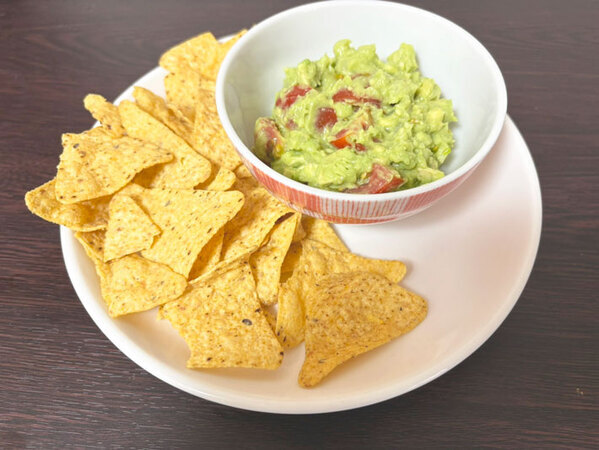 アボカドがあったらこれ作って！　10分でできる絶品ソースに「食べる手が止まらない」