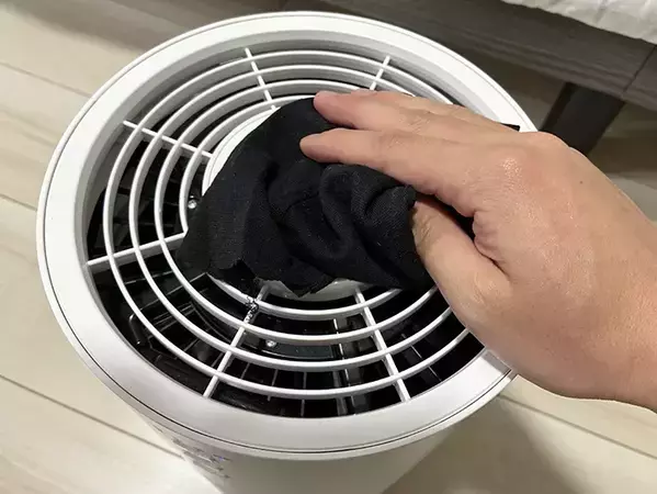 ボロボロのヒートテック、捨てるの待って！　1枚の『クロス』として掃除に生かす方法