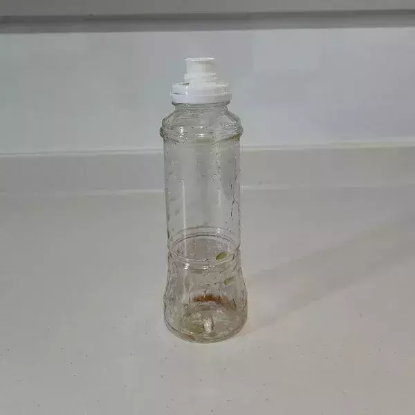 箸に『水切りネット』を巻きつけると？　意外な活用法に「コレは見事」「頭いい」