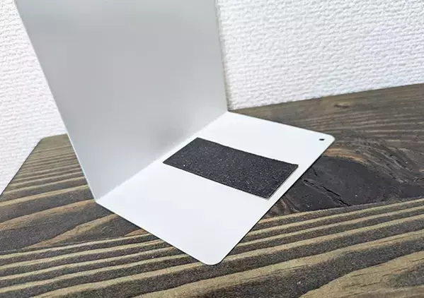 ブックエンドが“別物”に！　『DAISOの輪』で見つけた活用法に「驚くほど便利」「すぐできた」