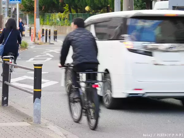 車道の自転車を抜かす時は…　知らないと違反になる4月からの新ルールは？