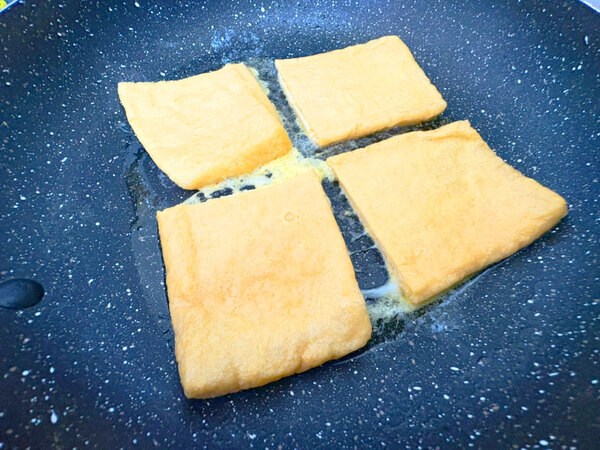 食パンの代わりに使ったのは？　意外すぎるフレンチトーストのレシピに「絶妙なあまじょっぱさ！」