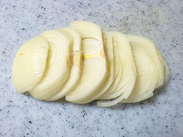 サバの味噌煮、そのまま食べるより？　意外なアイディアレシピに「食べる手が止まらない」