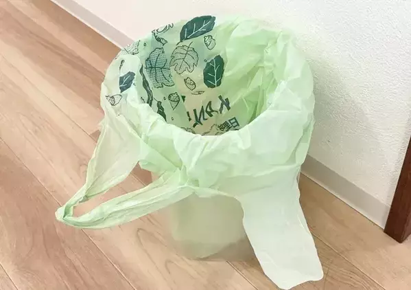 古いクリアファイルを冷蔵庫に貼ると？　家族が喜ぶ使い道に「捨てなくてよかった」