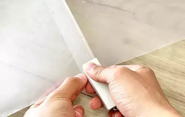 古いクリアファイルを冷蔵庫に貼ると？　家族が喜ぶ使い道に「捨てなくてよかった」