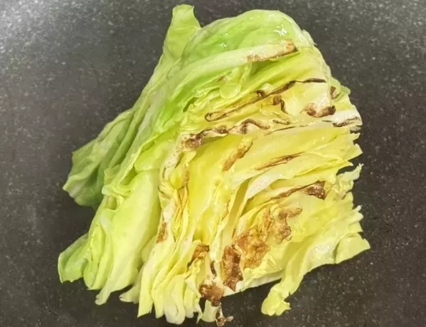 ポトフを超えるウマさ！　余ったキャベツがお宝に化ける簡単消費レシピ作ってみたら…