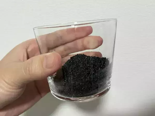 使い終わったカイロの意外な活用法　靴の消臭に使える2つのアイディアに「経済的」