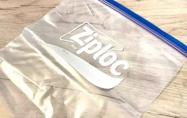 古いジッパー袋、まだ捨てないで！　思わぬ使い道に「これ便利」「バラバラにならない」