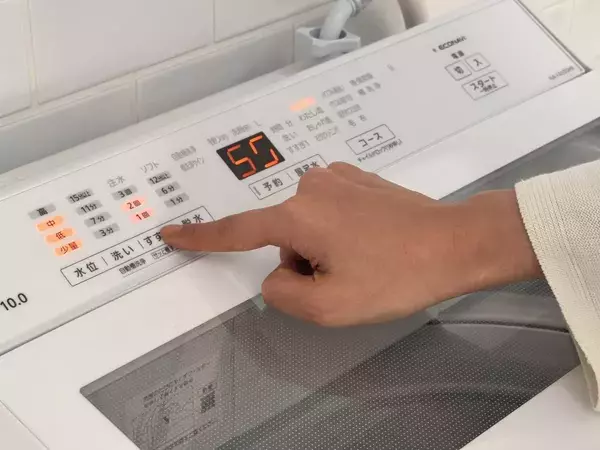 すすぎは「1回」と「2回」どっちが正解？　洗濯研究家の答えに「そうだったのか」