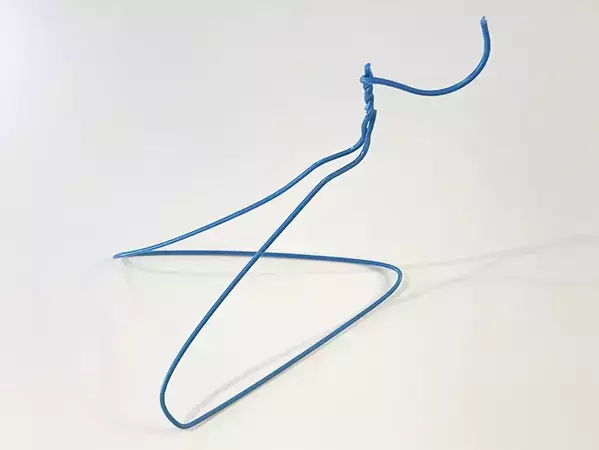 針金ハンガーが『バナナスタンド』に変身　思わぬ活用法に「想像以上に満足」