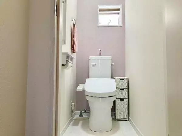 ニオイが家中に広がる原因に？　トイレ換気の落とし穴に「知らなかった」「気をつける」【水回りの豆知識4選】