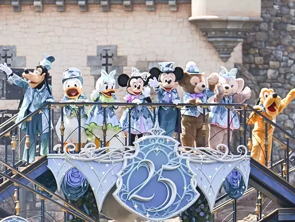 ディズニーシー限定ポップコーン入れがキラキラで即買い決定！　『あるある』の悩み解決の裏技も紹介