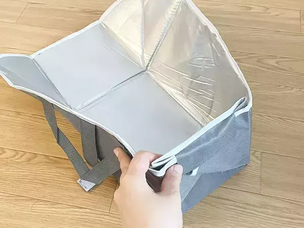 ダイソーの『箱』になるアイロンマットが便利！　100均アイテムに「買ってよかった」