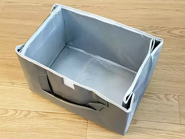 ダイソーの『箱』になるアイロンマットが便利！　100均アイテムに「買ってよかった」