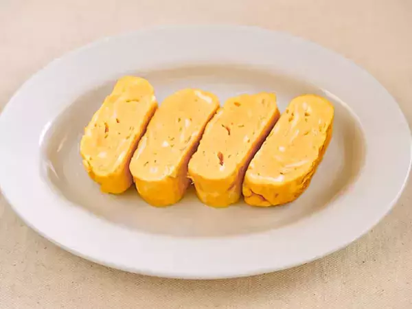 『大さじ2杯』入れてみて！　出汁いらずの玉子焼きが「ふっくら、しっとり」「栄養アップ」【管理栄養士】