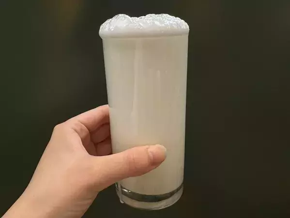 【検証】牛乳にサイダーを入れてみた結果…　まさかの反応が寄せられた