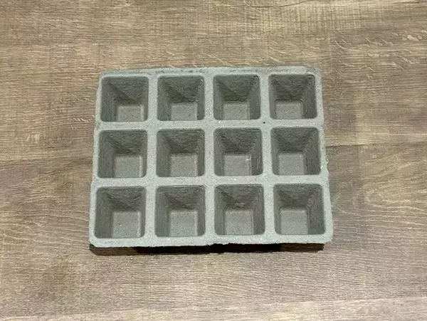 100均『セリア』で見つけた育苗ポット　デスク周りで役立つ2つの『じゃない使い方』