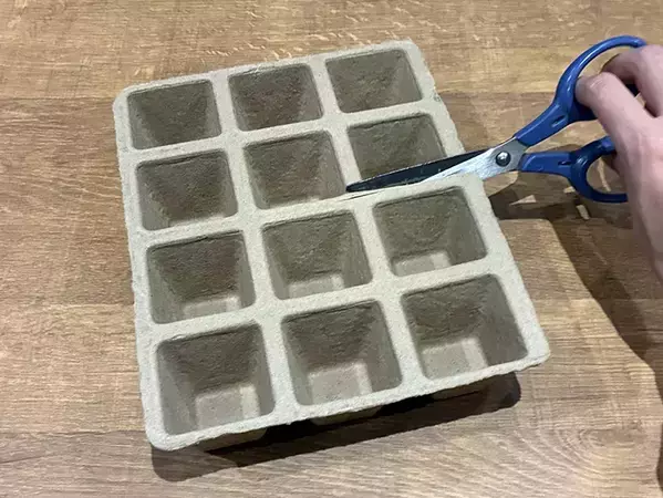 100均『セリア』で見つけた育苗ポット　デスク周りで役立つ2つの『じゃない使い方』