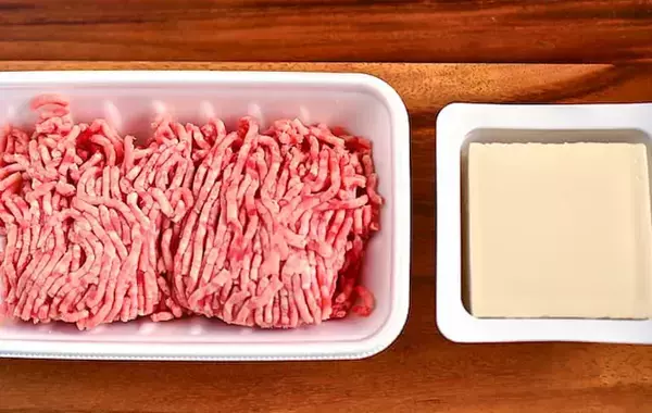 豆腐とひき肉を混ぜて…　玉子焼き器で作る「管理栄養士の簡単おかず」【節約レシピ】