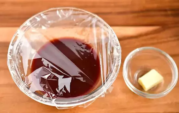 豆腐とひき肉を混ぜて…　玉子焼き器で作る「管理栄養士の簡単おかず」【節約レシピ】