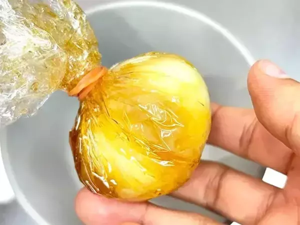 めんつゆ「大さじ1杯」でＯＫ！　味玉1個を少ない調味料で作るコツ【節約レシピ】