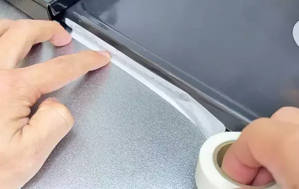 引き出しの中がゴチャつく人へ　無印良品の「120円テープ」でキレイが続いた！