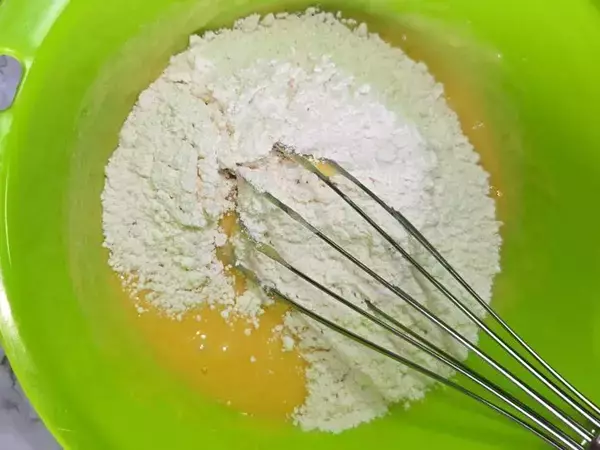 混ぜてレンチンすれば完成！　『スーパーカップ』の“簡単”もちもち蒸しパン【レシピ】