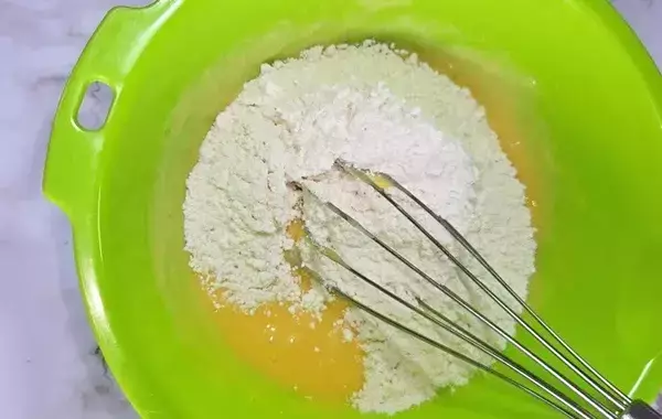 混ぜてレンチンすれば完成！　『スーパーカップ』の“簡単”もちもち蒸しパン【レシピ】