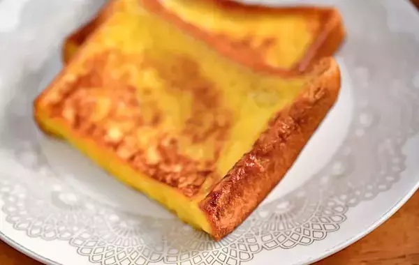 玉子焼き器でフレンチトーストを作ったら…　試した結果に「1枚ピッタリ」「思わず笑顔」【管理栄養士】