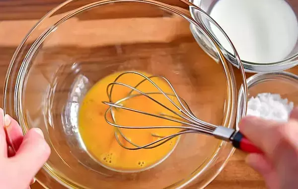 玉子焼き器でフレンチトーストを作ったら…　試した結果に「1枚ピッタリ」「思わず笑顔」【管理栄養士】