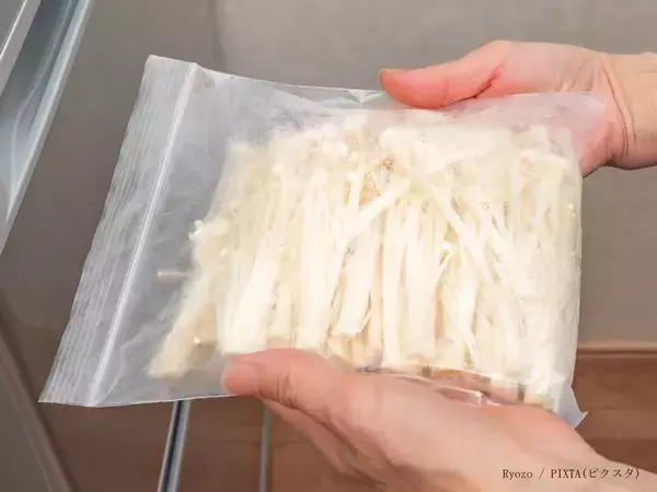 キノコは冷凍で味が変わる？知らないと損する保存のコツと仕組み