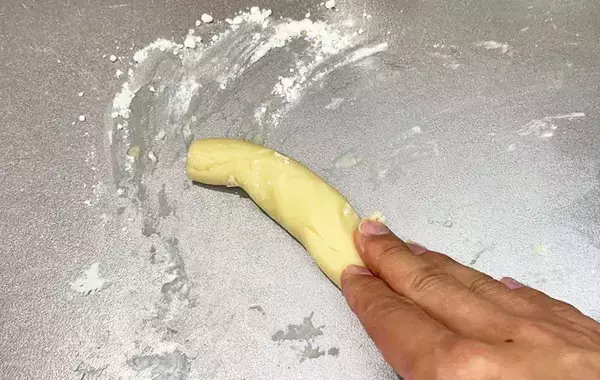 賞味期限切れの小麦粉、捨てないで！　まさかの活用法に「こっちのがラク！」