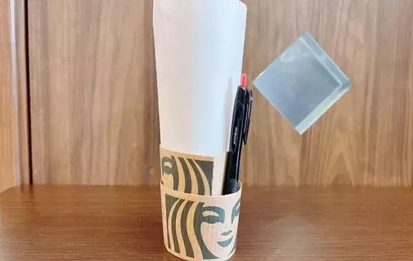 スタバの『スリーブ』捨てないで！　簡単リメイク術に「もっと集めたい」「売り物みたい」