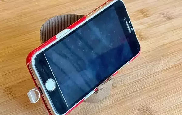 スタバの『スリーブ』捨てないで！　簡単リメイク術に「もっと集めたい」「売り物みたい」