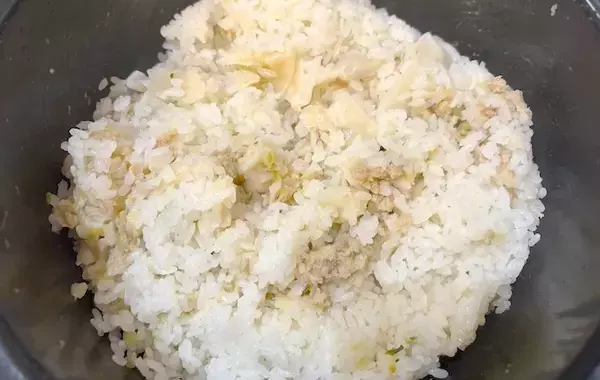 フライパンで焼かないで！冷凍餃子を炊飯器にどーん！新しい食べ方に「え、これって…」