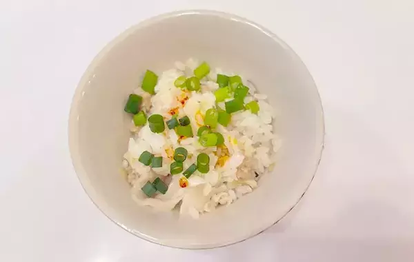 フライパンで焼かないで！冷凍餃子を炊飯器にどーん！新しい食べ方に「え、これって…」