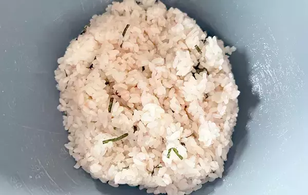 パスタソースを『おにぎり』に活用！　簡単＆節約アイディアに「この手があったか！」