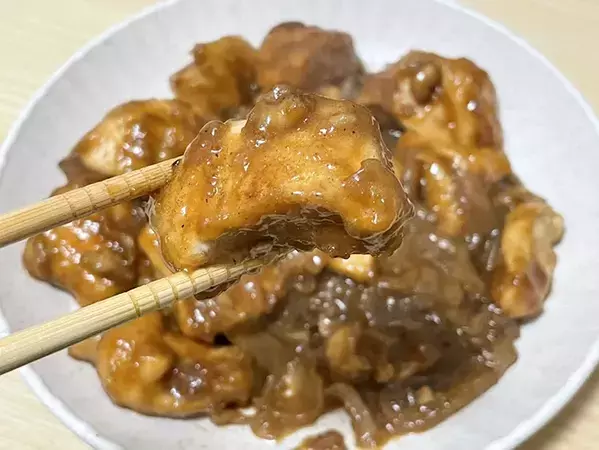 オレンジジュースで鶏肉を煮込む？　意外な組み合わせに「ご飯に合う」