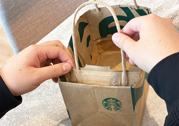 使い道がなくて溜まってる紙袋　5分でできる、知って得する活用法に「考えた人天才」