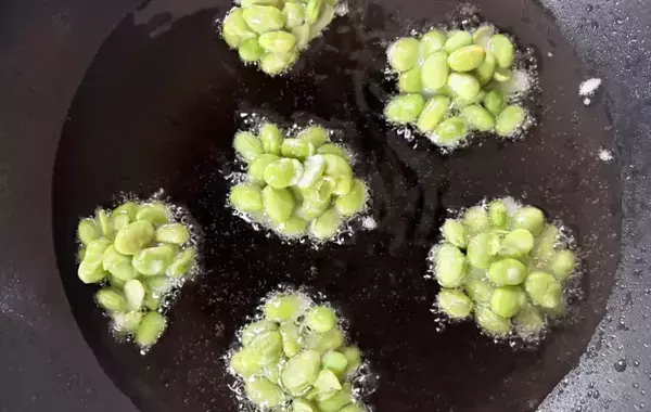 むき枝豆を『片栗粉』と混ぜて…　できたものに、子供が「もっとないの？」と激ハマり