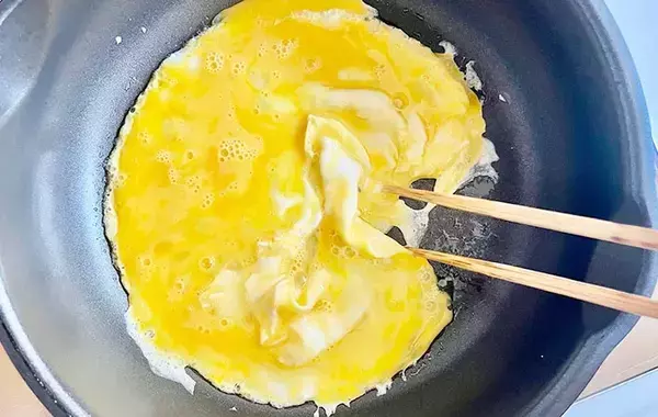 いつものチャーハンに「大さじ2杯」入れてみて！　試してみたら、子供が「おかわり！」