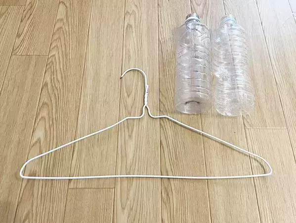 針金ハンガーとペットボトルで？　警視庁が教える意外な活用法に「全然違う！」