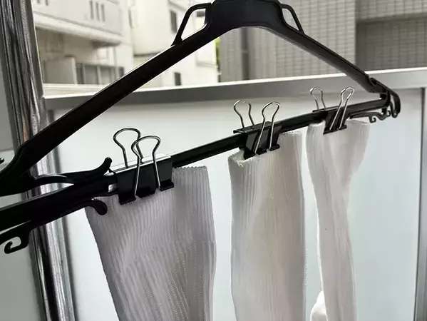 ダブルクリップは書類整理以外にも使える！　家事や仕事が楽になる意外な活用法【3選】